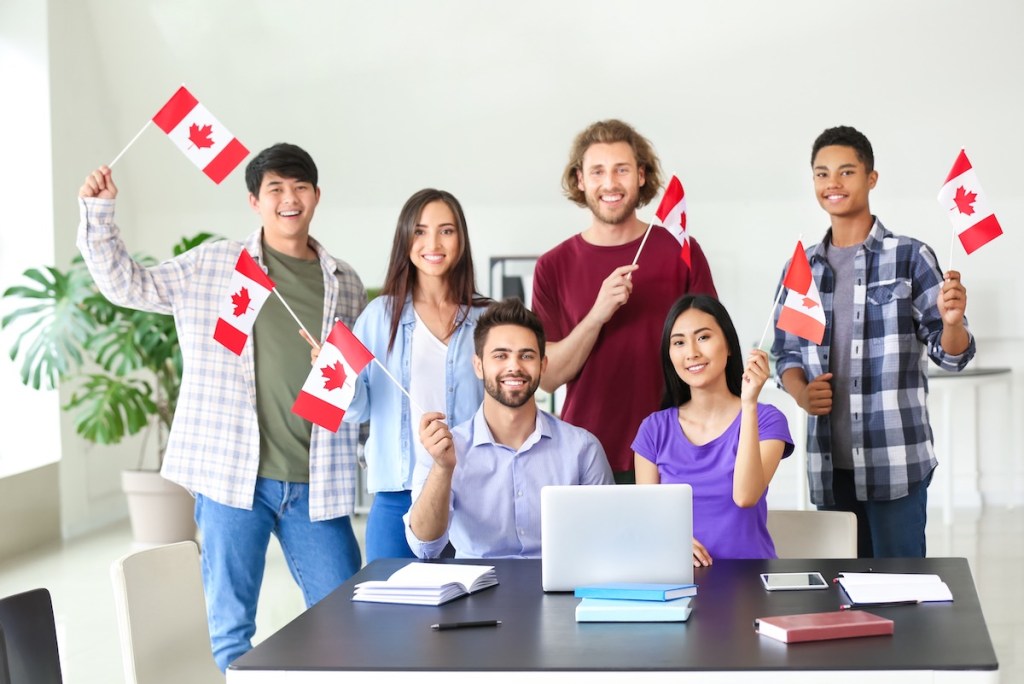 Can international students in Canada work more than 40 hours