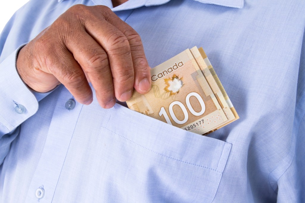 Canada’s 2025 Average Salaries: Does Your Pay Match Rising Costs?